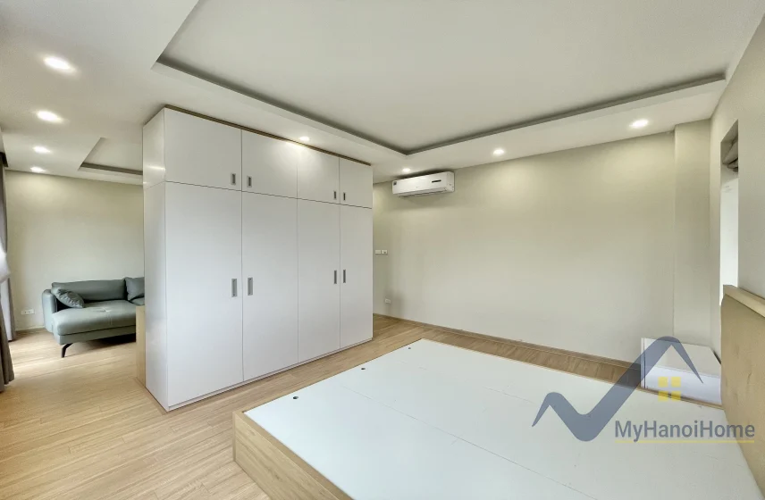 Xem ảnh 11: Ảnh 11: Thuê biệt thự song lập Vinhomes Riverside đủ đồ có sông, 4PN