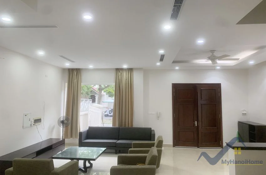 Xem ảnh 2: Ảnh 2: Thuê biệt thự song lập Vinhomes Riverside đủ đồ gần Almaz