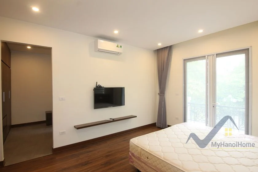 Xem ảnh 3: Ảnh 3: Thuê biệt thự song lập Vinhomes Riverside Hoa Sữa full đồ