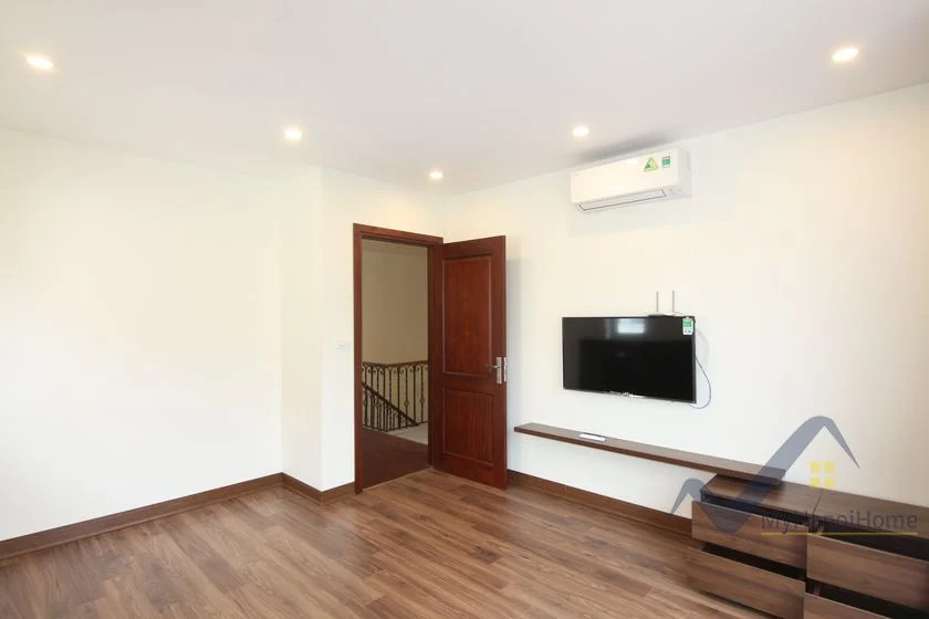 Xem ảnh 7: Ảnh 7: Thuê biệt thự song lập Vinhomes Riverside Hoa Sữa full đồ