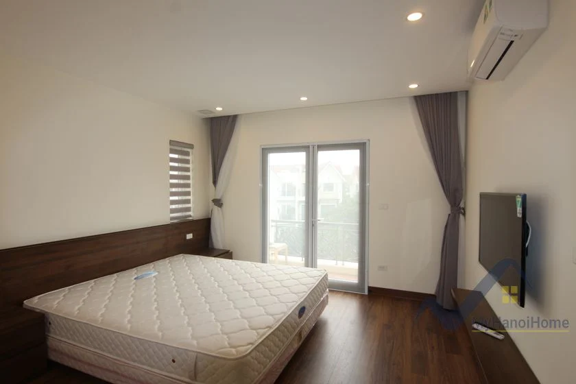 Xem ảnh 10: Ảnh 10: Thuê biệt thự song lập Vinhomes Riverside Hoa Sữa full đồ