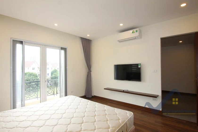 Xem ảnh 11: Ảnh 11: Thuê biệt thự song lập Vinhomes Riverside Hoa Sữa full đồ