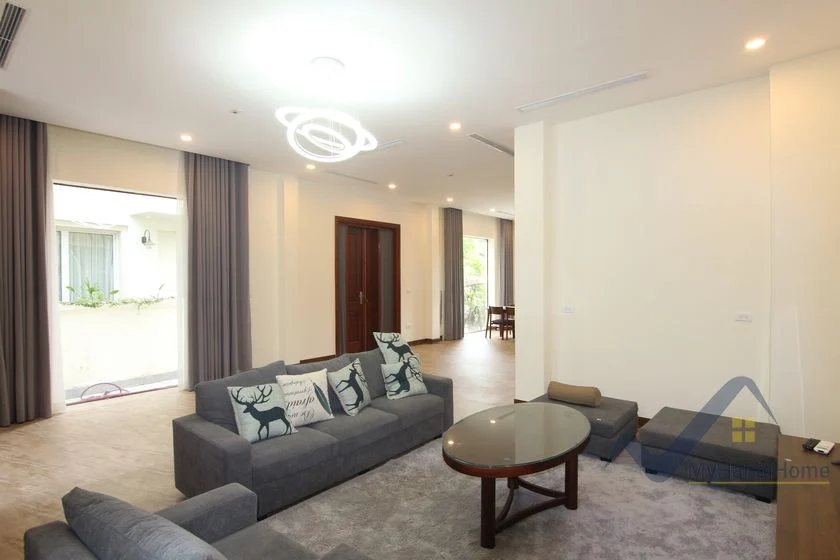 Xem ảnh 13: Ảnh 13: Thuê biệt thự song lập Vinhomes Riverside Hoa Sữa full đồ