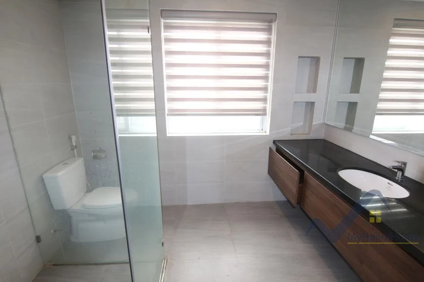 Xem ảnh 14: Ảnh 14: Thuê biệt thự song lập Vinhomes Riverside Hoa Sữa full đồ