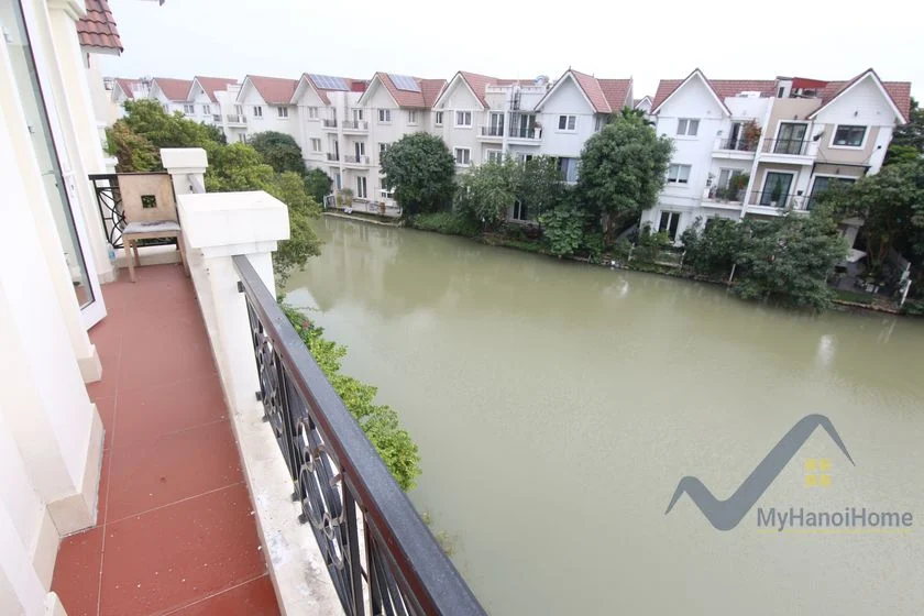 Xem ảnh 15: Ảnh 15: Thuê biệt thự song lập Vinhomes Riverside Hoa Sữa full đồ