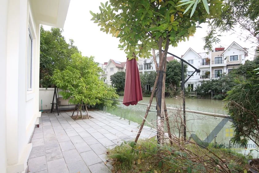 Xem ảnh 16: Ảnh 16: Thuê biệt thự song lập Vinhomes Riverside Hoa Sữa full đồ