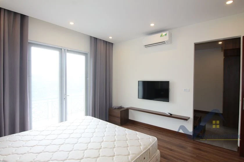 Xem ảnh 21: Ảnh 21: Thuê biệt thự song lập Vinhomes Riverside Hoa Sữa full đồ