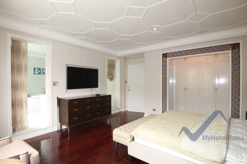 Xem ảnh 3: Ảnh 3: Thuê biệt thự Vinhomes Riverside đơn lập có thang máy