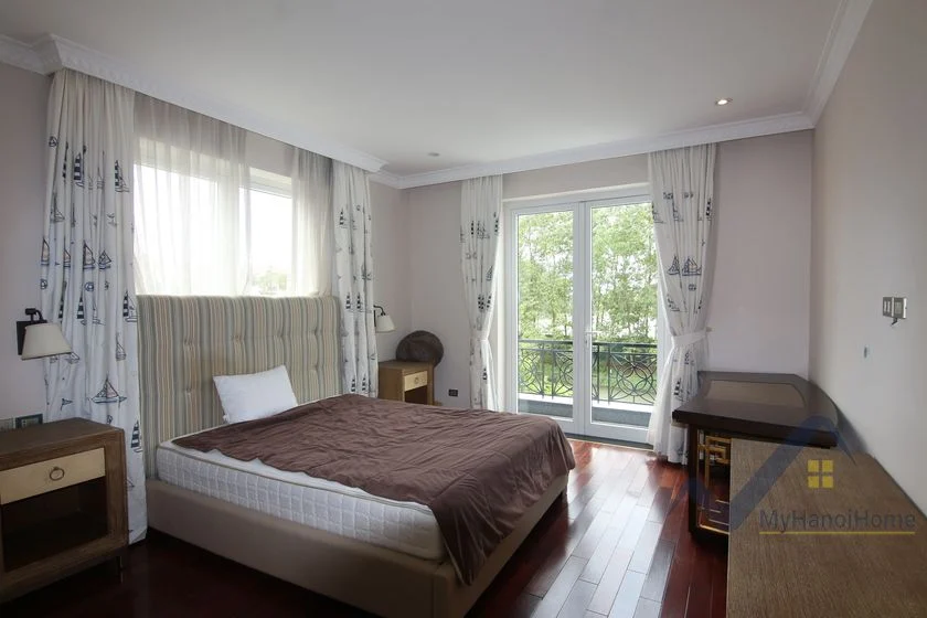 Xem ảnh 5: Ảnh 5: Thuê biệt thự Vinhomes Riverside đơn lập có thang máy