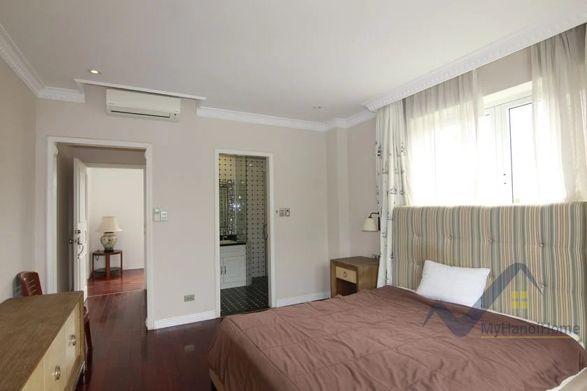 Xem ảnh 6: Ảnh 6: Thuê biệt thự Vinhomes Riverside đơn lập có thang máy