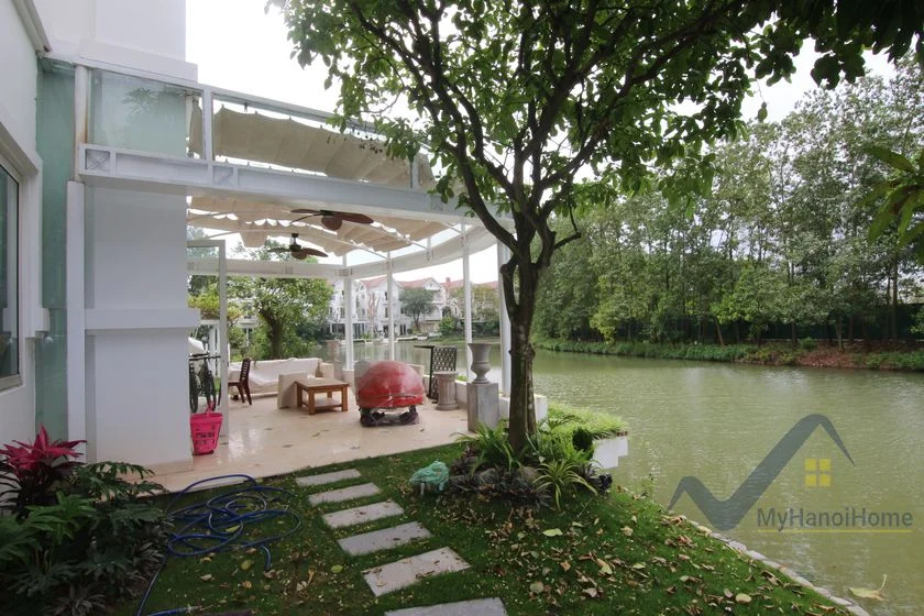 Xem ảnh 13: Ảnh 13: Thuê biệt thự Vinhomes Riverside đơn lập có thang máy