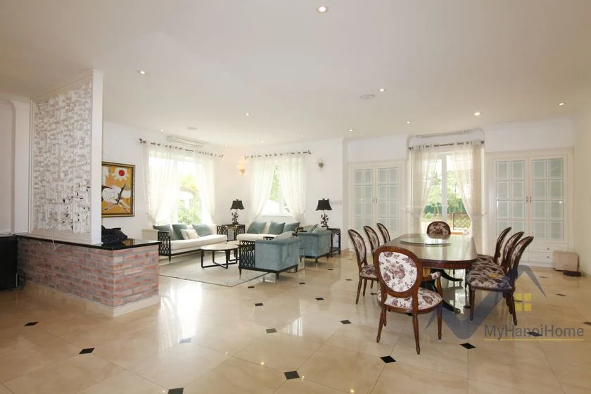 Xem ảnh 18: Ảnh 18: Thuê biệt thự Vinhomes Riverside đơn lập có thang máy
