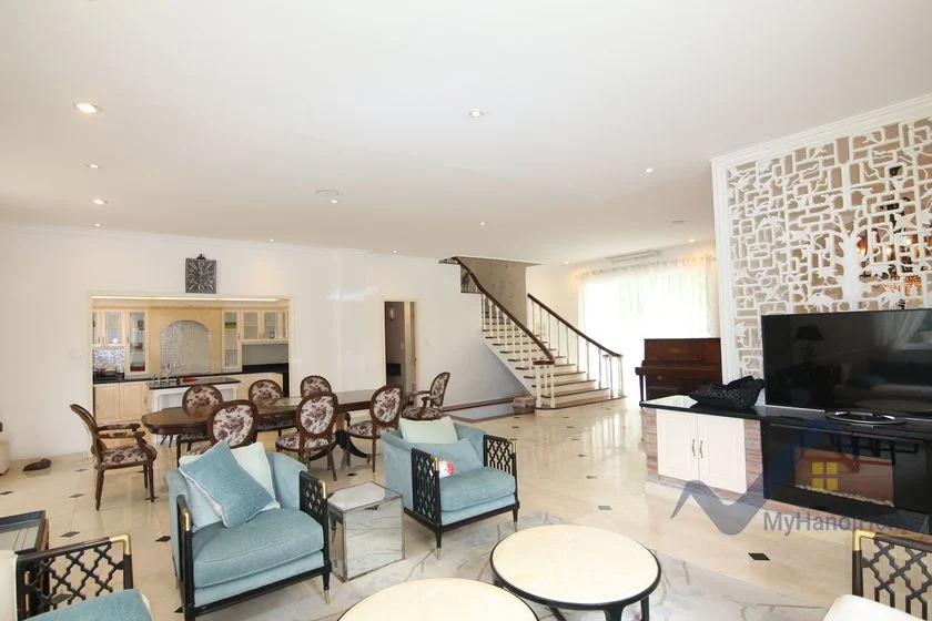 Xem ảnh 20: Ảnh 20: Thuê biệt thự Vinhomes Riverside đơn lập có thang máy