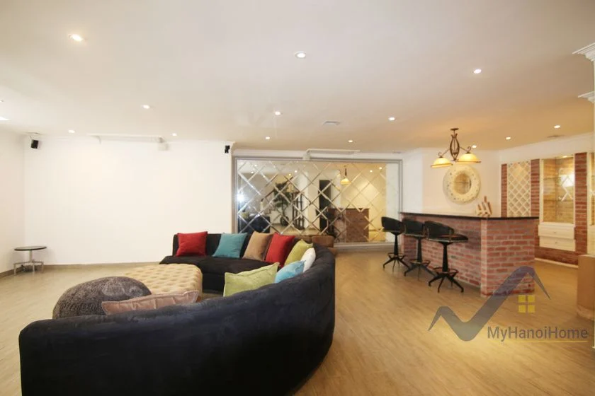 Xem ảnh 23: Ảnh 23: Thuê biệt thự Vinhomes Riverside đơn lập có thang máy