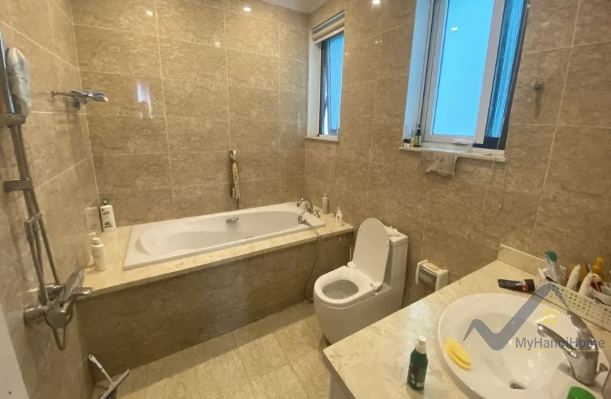Xem ảnh 8: Ảnh 8: Thuê biệt thự Vinhomes Riverside full nội thất Tân Cổ Điển