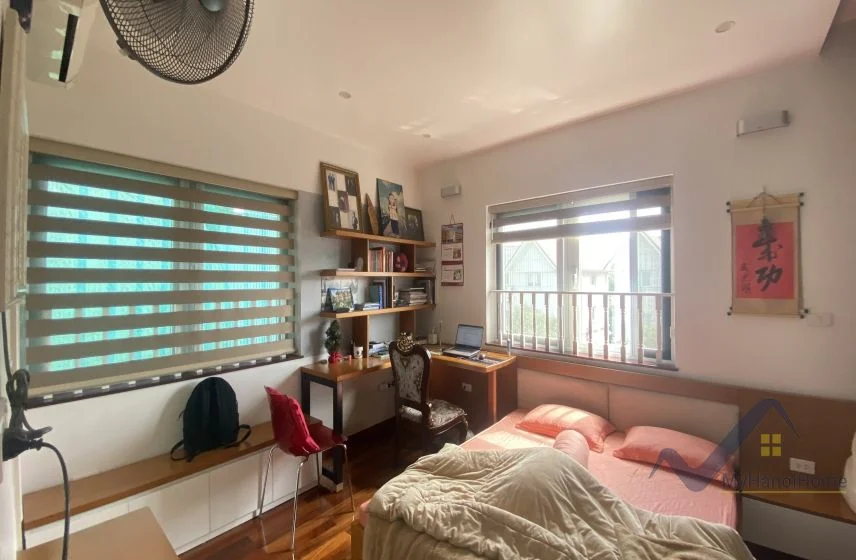 Xem ảnh 10: Ảnh 10: Thuê biệt thự Vinhomes Riverside full nội thất Tân Cổ Điển