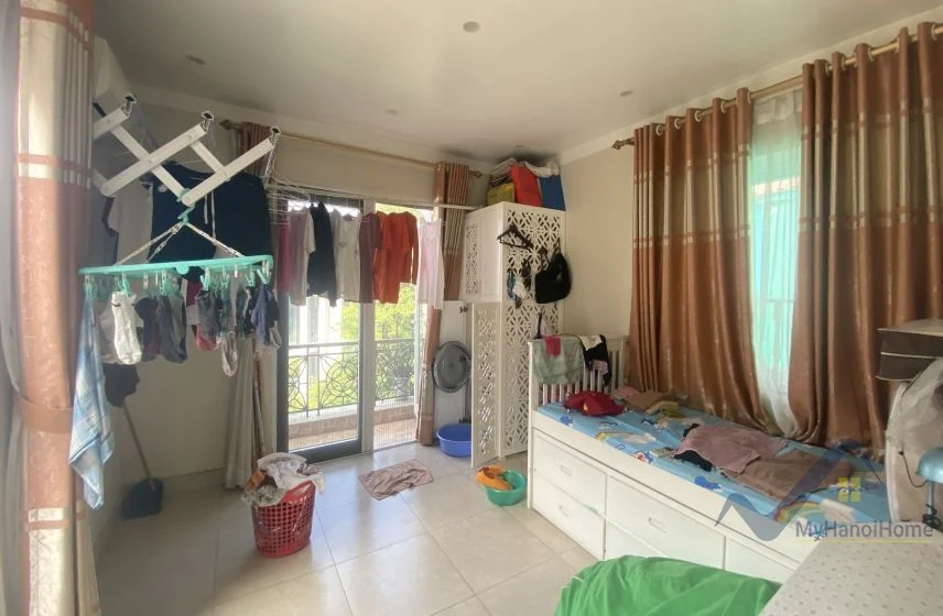Xem ảnh 14: Ảnh 14: Thuê biệt thự Vinhomes Riverside full nội thất Tân Cổ Điển