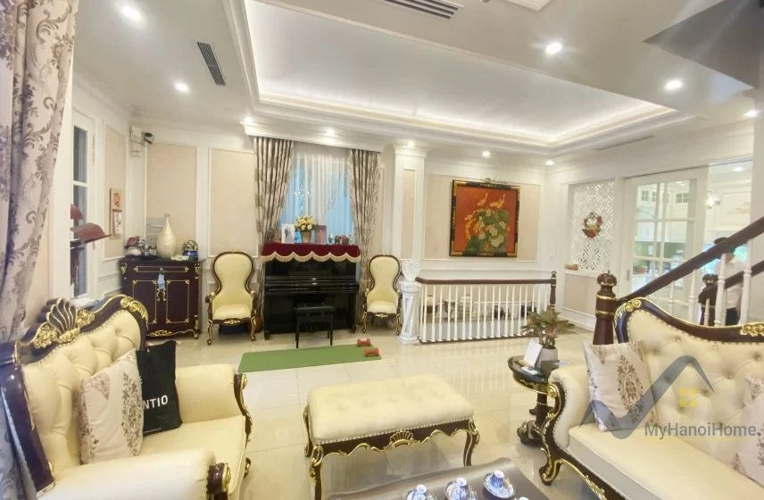Xem ảnh 15: Ảnh 15: Thuê biệt thự Vinhomes Riverside full nội thất Tân Cổ Điển