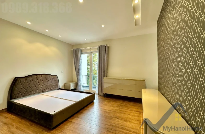 Xem ảnh 7: Ảnh 7: Thuê biệt thự Vinhomes Riverside Hoa Sữa, 200m2 full nội thất