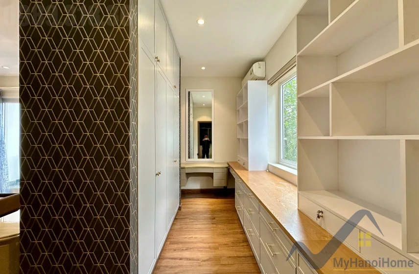 Xem ảnh 10: Ảnh 10: Thuê biệt thự Vinhomes Riverside Hoa Sữa, 200m2 full nội thất