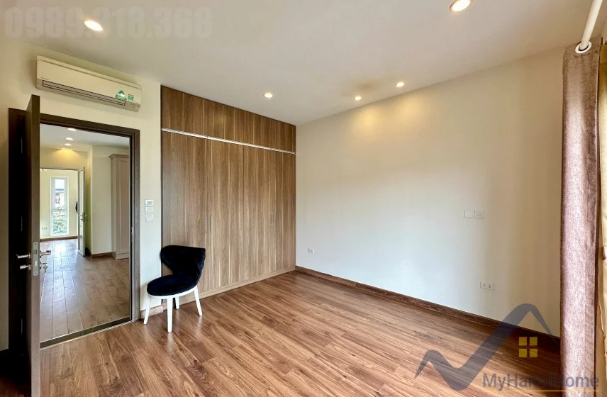Xem ảnh 17: Ảnh 17: Thuê biệt thự Vinhomes Riverside Hoa Sữa, 200m2 full nội thất