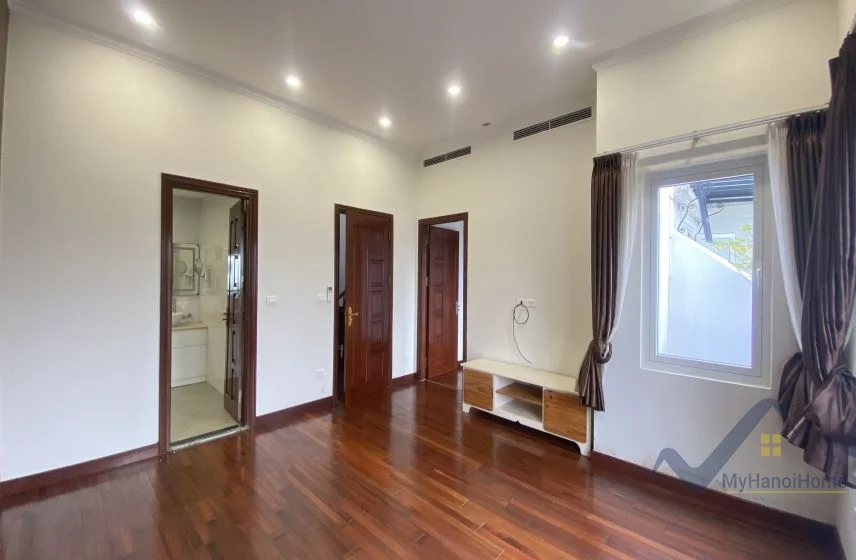 Xem ảnh 12: Ảnh 12: Thuê biệt thự Vinhomes Riverside song lập hoàn thiện full