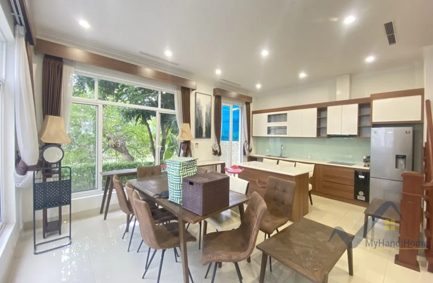 Xem ảnh 19: Ảnh 19: Thuê biệt thự Vinhomes Riverside song lập hoàn thiện full