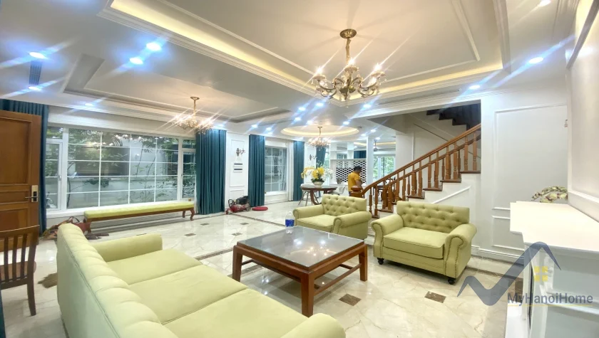 Xem ảnh 2: Ảnh 2: Thuê biệt thự Vinhomes Riverside song lập mới hoàn thiện