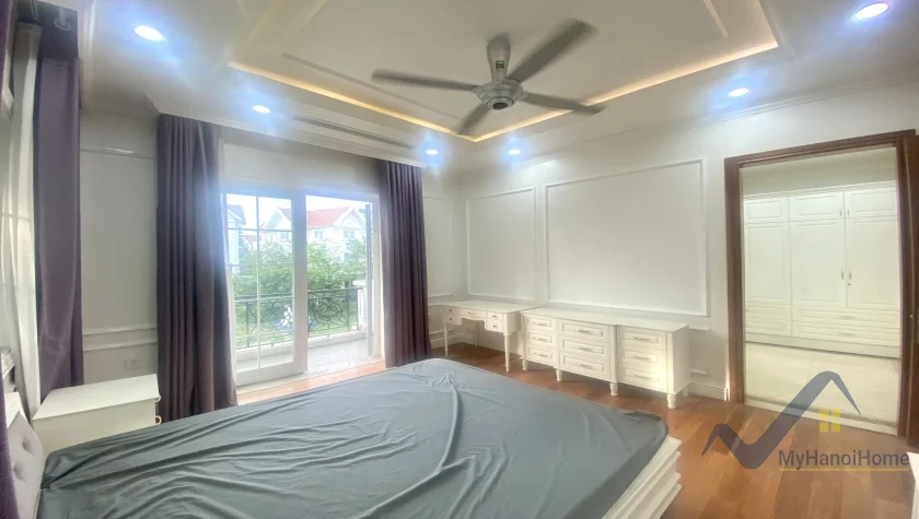 Xem ảnh 4: Ảnh 4: Thuê biệt thự Vinhomes Riverside song lập mới hoàn thiện