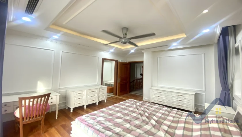 Xem ảnh 12: Ảnh 12: Thuê biệt thự Vinhomes Riverside song lập mới hoàn thiện