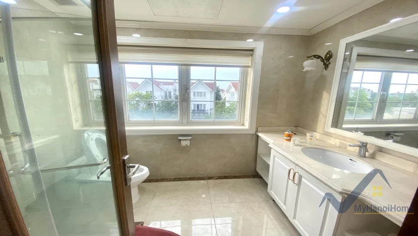 Xem ảnh 15: Ảnh 15: Thuê biệt thự Vinhomes Riverside song lập mới hoàn thiện