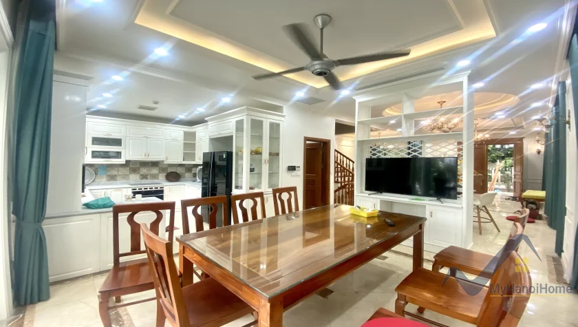 Xem ảnh 21: Ảnh 21: Thuê biệt thự Vinhomes Riverside song lập mới hoàn thiện