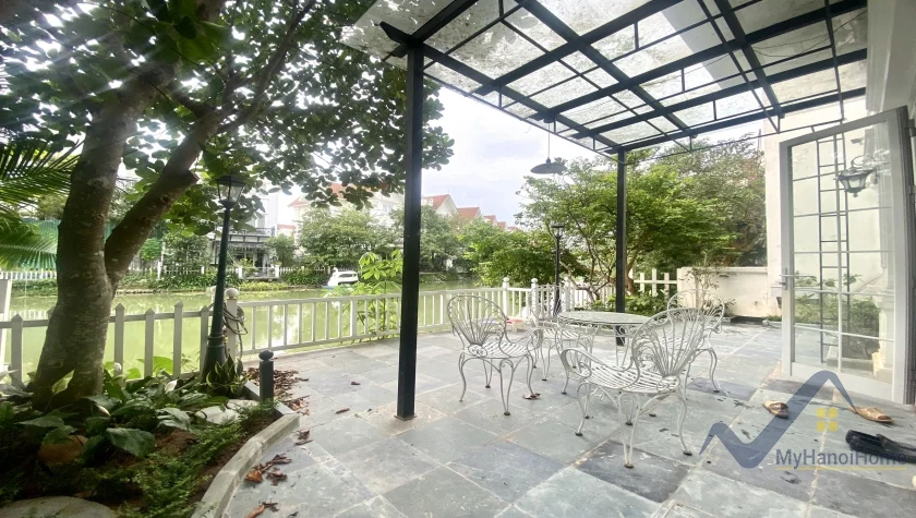Xem ảnh 23: Ảnh 23: Thuê biệt thự Vinhomes Riverside song lập mới hoàn thiện
