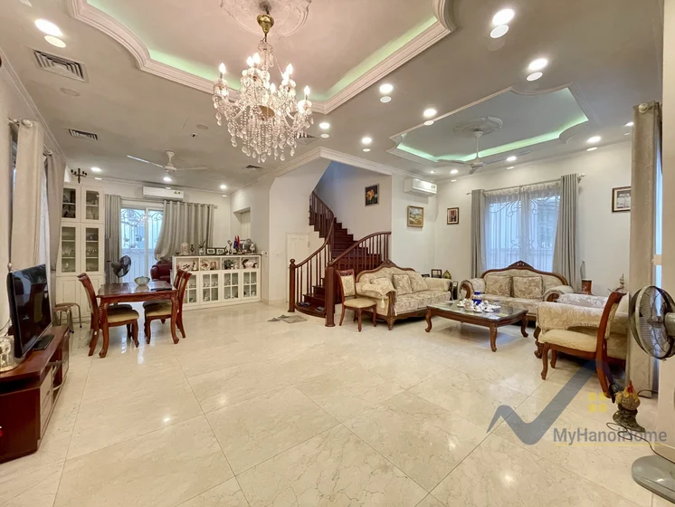 Xem ảnh 2: Ảnh 2: Thuê liền kề Vinhomes Riverside trang bị full nội thất hiện đại
