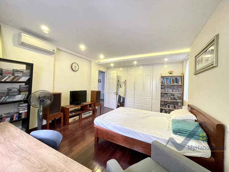 Xem ảnh 7: Ảnh 7: Thuê liền kề Vinhomes Riverside trang bị full nội thất hiện đại