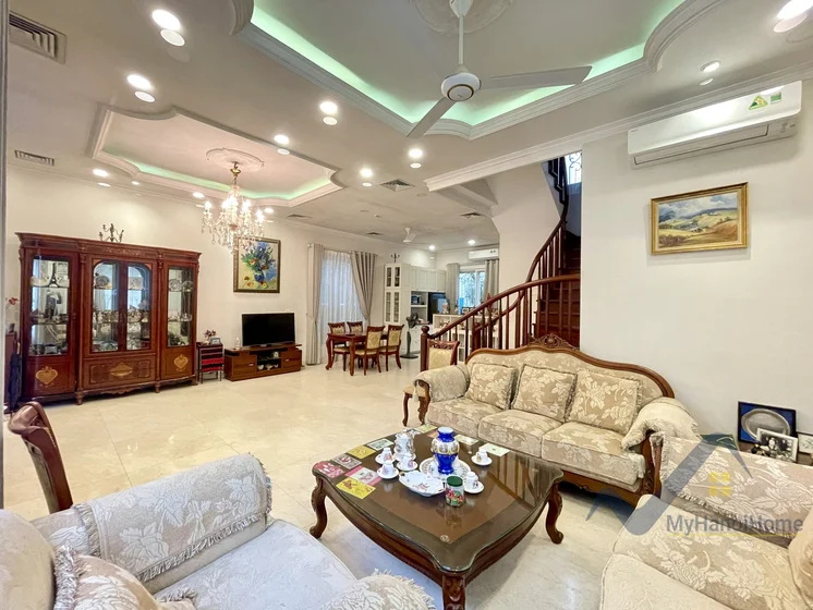 Xem ảnh 11: Ảnh 11: Thuê liền kề Vinhomes Riverside trang bị full nội thất hiện đại