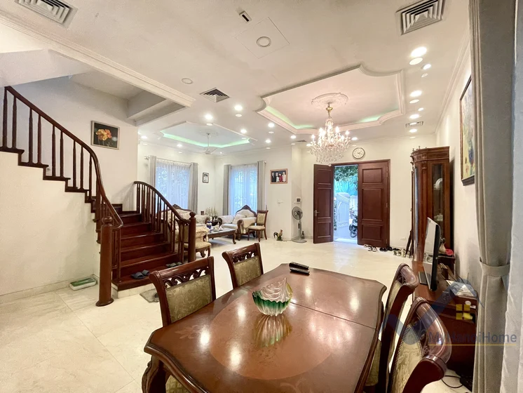 Xem ảnh 13: Ảnh 13: Thuê liền kề Vinhomes Riverside trang bị full nội thất hiện đại