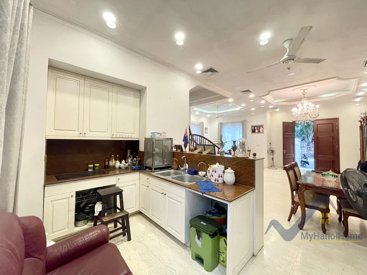 Xem ảnh 16: Ảnh 16: Thuê liền kề Vinhomes Riverside trang bị full nội thất hiện đại