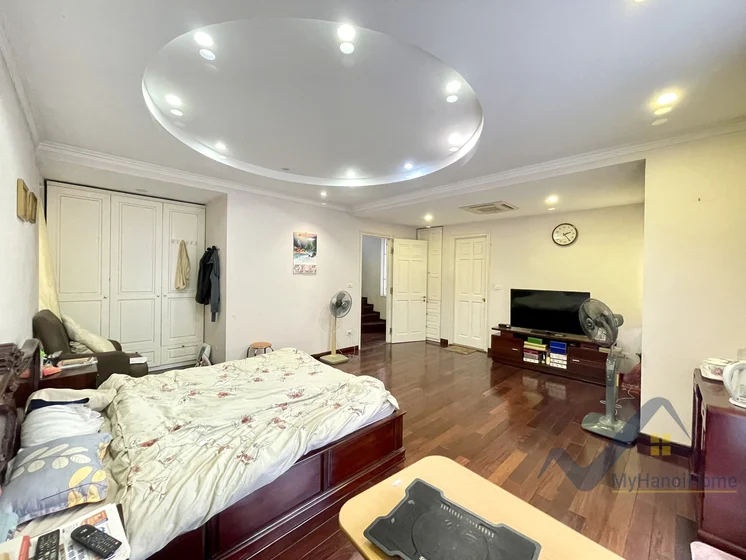 Xem ảnh 17: Ảnh 17: Thuê liền kề Vinhomes Riverside trang bị full nội thất hiện đại