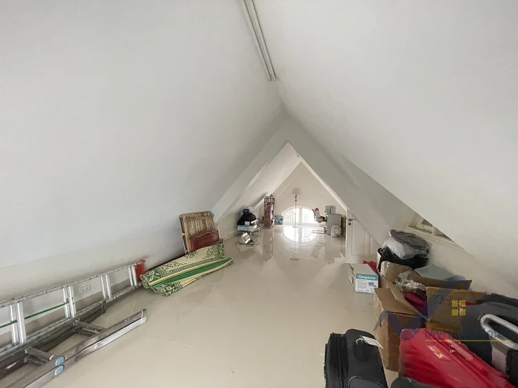 Xem ảnh 19: Ảnh 19: Thuê liền kề Vinhomes Riverside trang bị full nội thất hiện đại