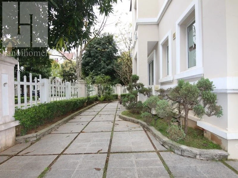 Xem ảnh 2: Ảnh 2: Thuê nhà biệt thự Hoa Sữa Vinhomes Riverside, có sông đủ đồ gần BIS