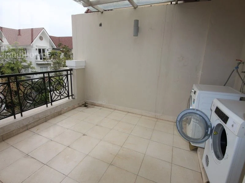 Xem ảnh 4: Ảnh 4: Thuê nhà biệt thự Hoa Sữa Vinhomes Riverside, có sông đủ đồ gần BIS