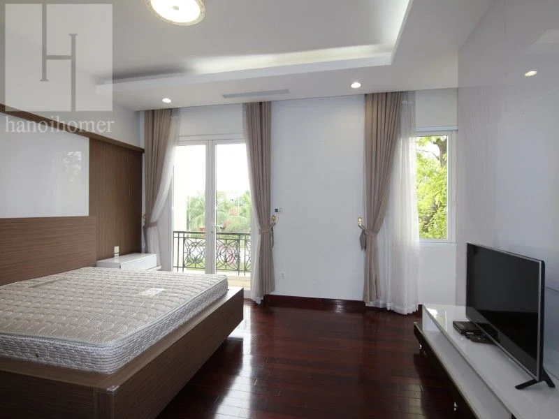 Xem ảnh 8: Ảnh 8: Thuê nhà biệt thự Hoa Sữa Vinhomes Riverside, có sông đủ đồ gần BIS