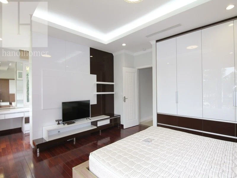 Xem ảnh 9: Ảnh 9: Thuê nhà biệt thự Hoa Sữa Vinhomes Riverside, có sông đủ đồ gần BIS