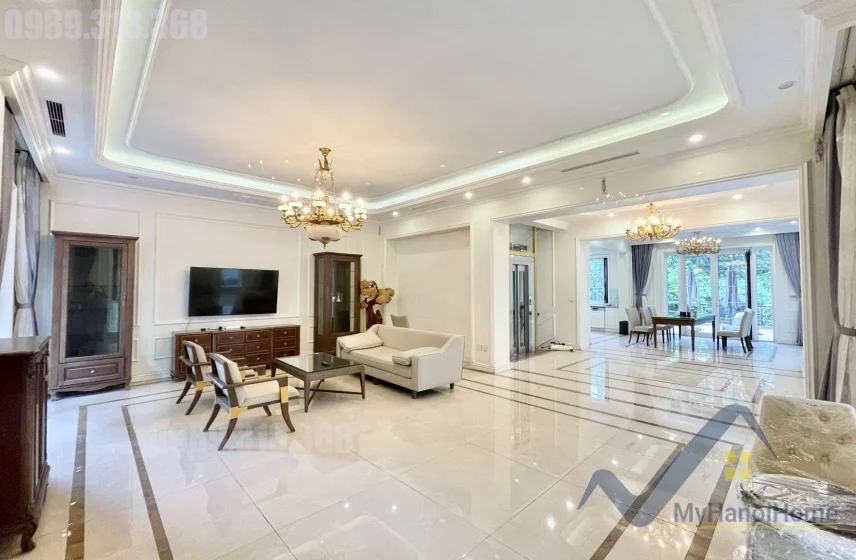 Xem ảnh 2: Ảnh 2: Cho thuê nhà tại Vinhome Riverside đường Hoa Phượng có thang máy