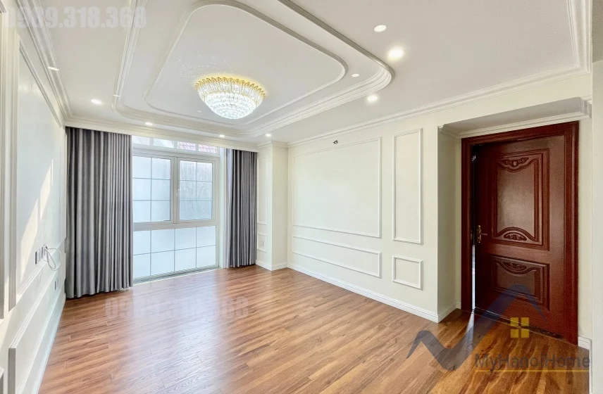 Xem ảnh 6: Ảnh 6: Cho thuê nhà tại Vinhome Riverside đường Hoa Phượng có thang máy