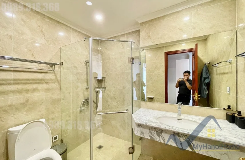 Xem ảnh 10: Ảnh 10: Cho thuê nhà tại Vinhome Riverside đường Hoa Phượng có thang máy