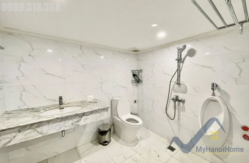 Xem ảnh 29: Ảnh 29: Cho thuê nhà tại Vinhome Riverside đường Hoa Phượng có thang máy
