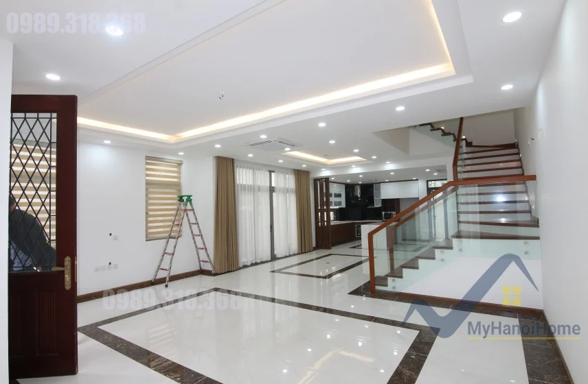 Xem ảnh 2: Ảnh 2: Thuê nhà Vinhomes Harmony không nội thất, mới sửa gần Vinschool và Hồ