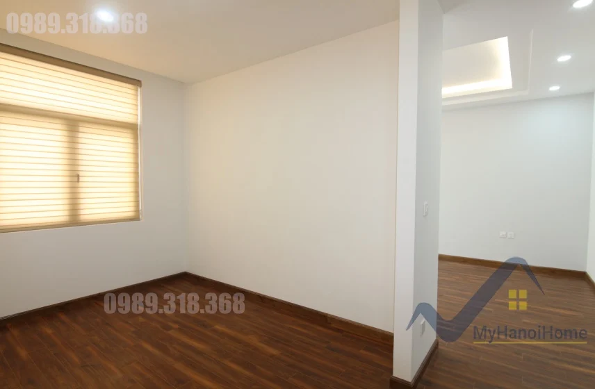 Xem ảnh 12: Ảnh 12: Thuê nhà Vinhomes Harmony không nội thất, mới sửa gần Vinschool và Hồ